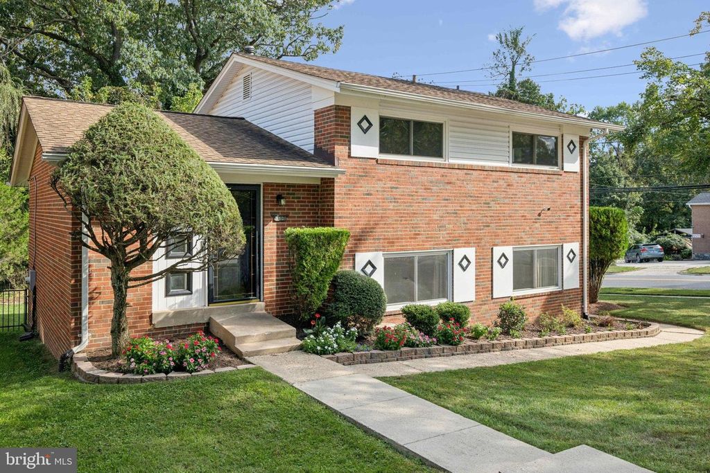 9801 ARBOR HILL DR, Silver Spring, MD 20903