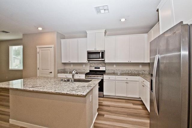 4029 Dover St, West Sacramento, CA 95691