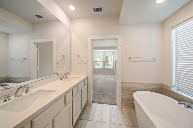 347 Great Hills Dr, Montgomery, TX 77316