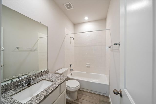 347 Great Hills Dr, Montgomery, TX 77316