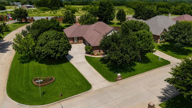 101 Indian Paint Drive, Justin, TX 76247