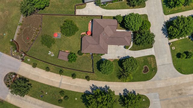 101 Indian Paint Drive, Justin, TX 76247