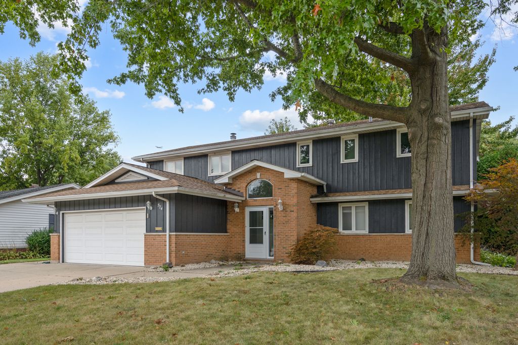 574 ridge Avenue, Elk Grove Village, IL 60007 — exterior