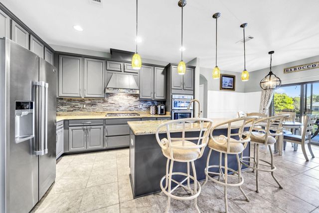 18 Canopy Cove, Freeport, FL 32439