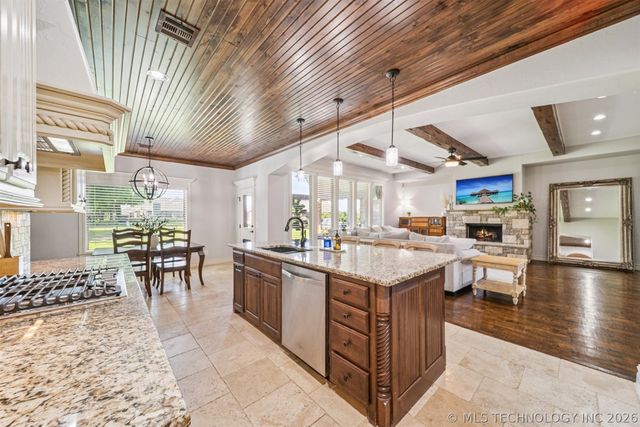 19736 E 69th Street North, Owasso, OK 74055