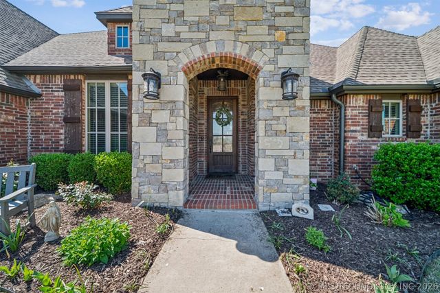 19736 E 69th Street North, Owasso, OK 74055