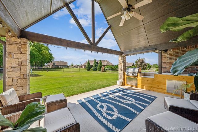 19736 E 69th Street North, Owasso, OK 74055