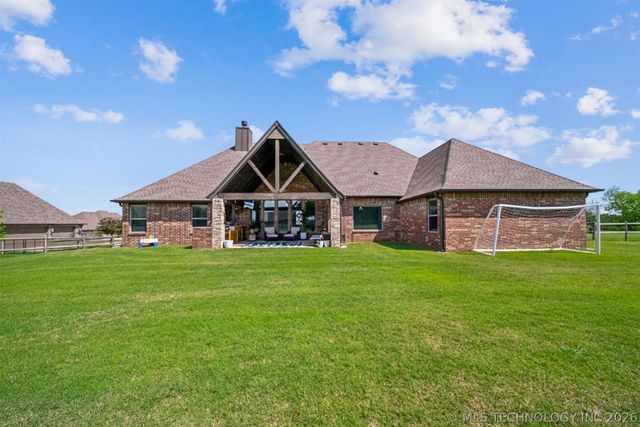 19736 E 69th Street North, Owasso, OK 74055