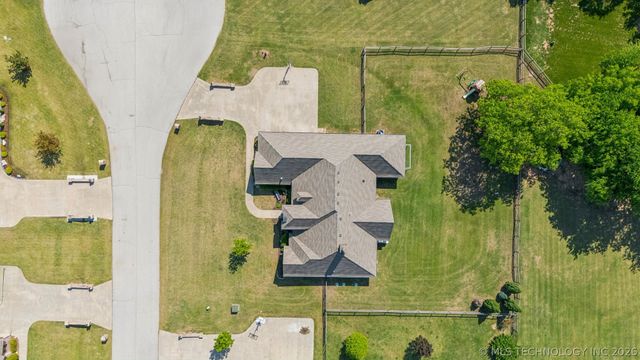 19736 E 69th Street North, Owasso, OK 74055