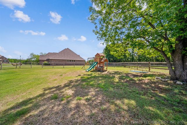 19736 E 69th Street North, Owasso, OK 74055