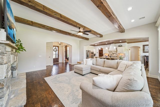 19736 E 69th Street North, Owasso, OK 74055