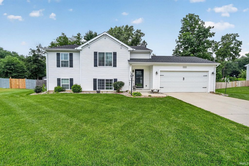 29895 Dallas Drive, Elkhart, IN 46514