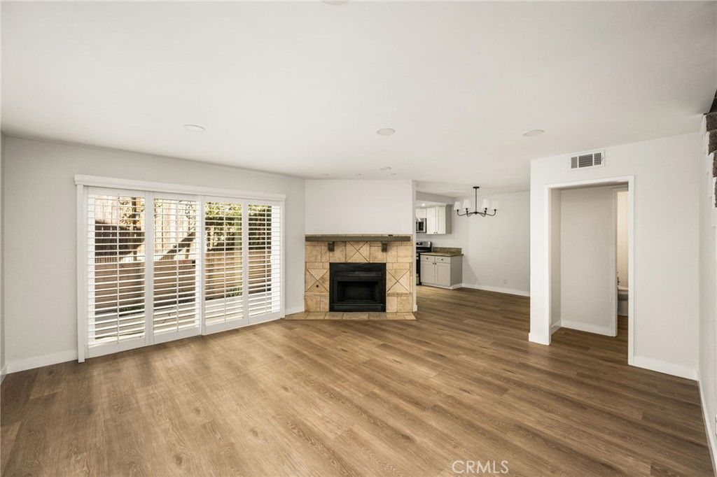 13724 Cordary 5, Hawthorne, CA 90250 — photo 2