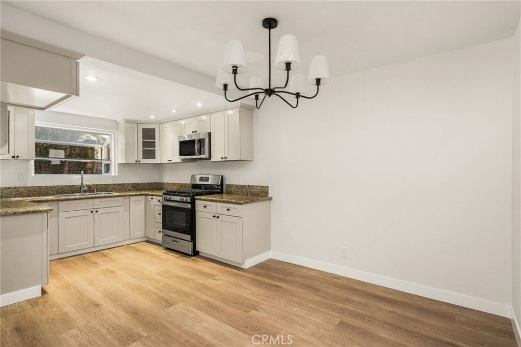 13724 Cordary 5, Hawthorne, CA 90250 — photo 4