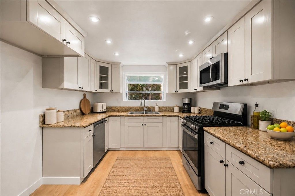 13724 Cordary 5, Hawthorne, CA 90250 — photo 5