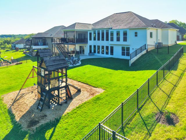 4531 STONINGTON CT, Columbia, MO 65203