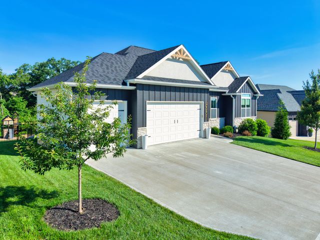 4531 STONINGTON CT, Columbia, MO 65203