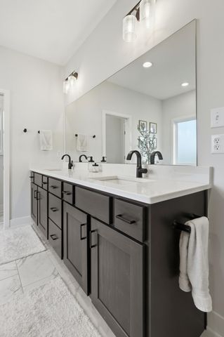 4531 STONINGTON CT, Columbia, MO 65203