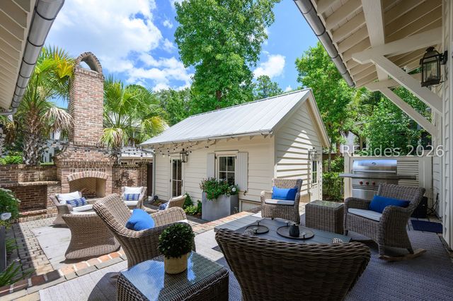 7 Bells Park N, Bluffton, SC 29910
