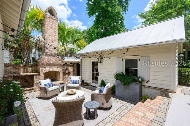 7 Bells Park N, Bluffton, SC 29910