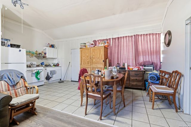 1802 Cincinnati, San Antonio, TX 78201