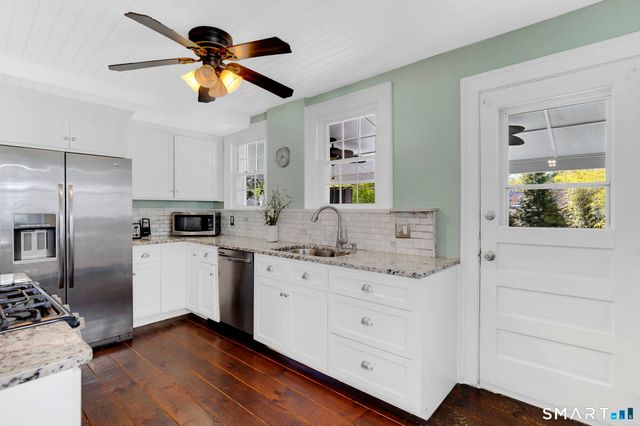 17 Ballard Drive, West Hartford, CT 06119
