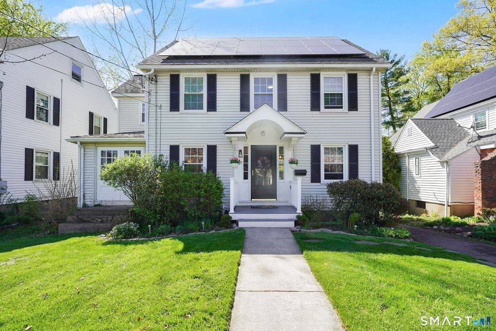 17 Ballard Drive, West Hartford, CT 06119