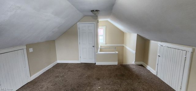 3599 Grosvenor Road, Cleveland Heights, OH 44118