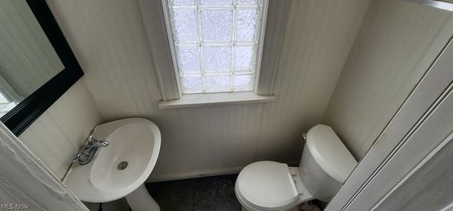 3599 Grosvenor Road, Cleveland Heights, OH 44118