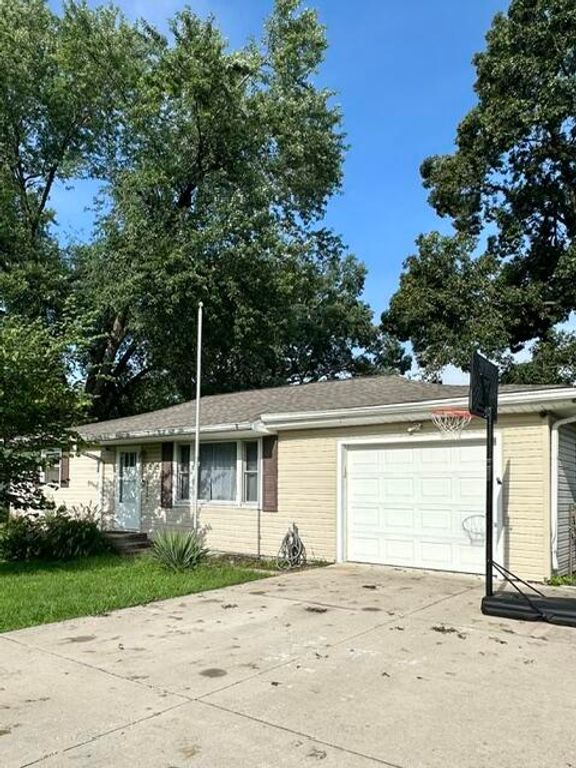 2933 Parker Street, Portage, IN 46368