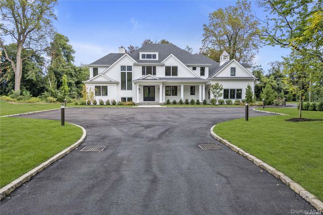 38 Cow Neck Road, Sands Point, NY 11050