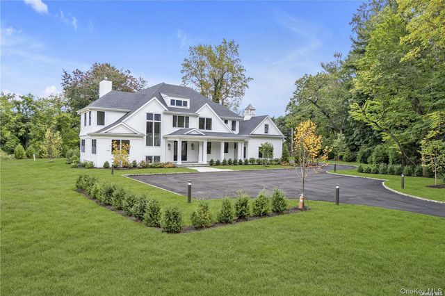 38 Cow Neck Road, Sands Point, NY 11050