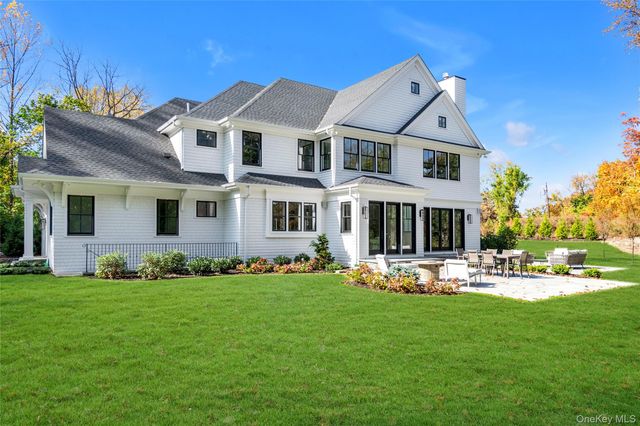 38 Cow Neck Road, Sands Point, NY 11050