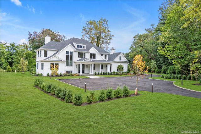 38 Cow Neck Road, Sands Point, NY 11050