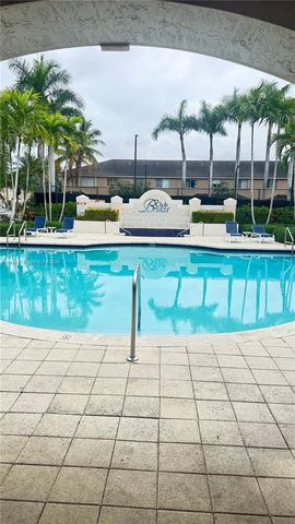 5719 NW 114th Ct 101, Doral, FL 33178