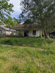 1506 W 15th Avenue, Pine Bluff, AR 71603