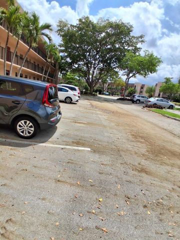 10303 Sunrise Lakes Boulevard 103, Sunrise, FL 33322