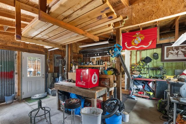 52250 Caribou Rd, La Pine, OR 97739