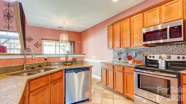 132 Tannin Way, Lexington, NC 27295