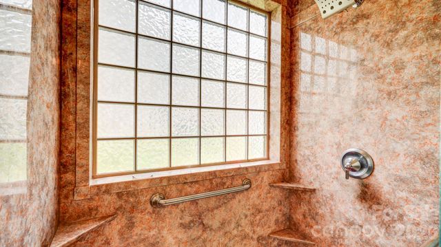 132 Tannin Way, Lexington, NC 27295