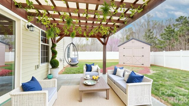 132 Tannin Way, Lexington, NC 27295