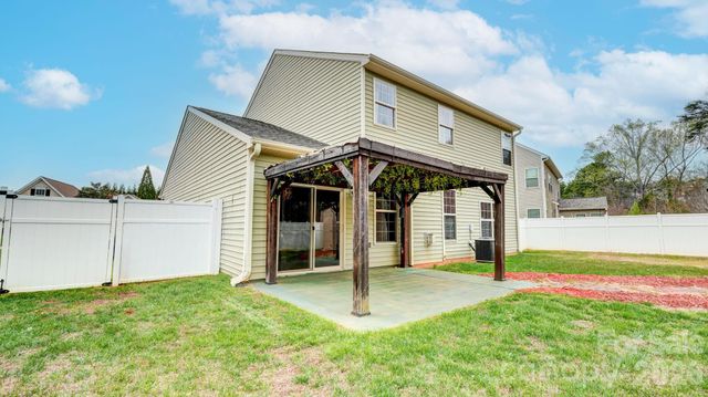 132 Tannin Way, Lexington, NC 27295