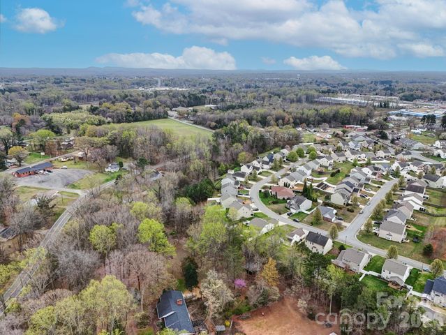 132 Tannin Way, Lexington, NC 27295