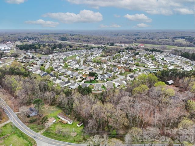 132 Tannin Way, Lexington, NC 27295