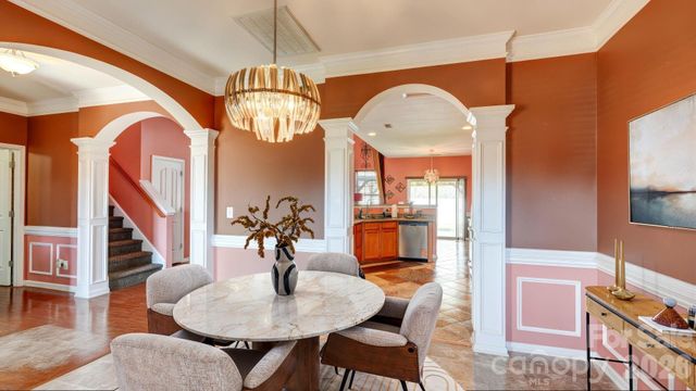 132 Tannin Way, Lexington, NC 27295