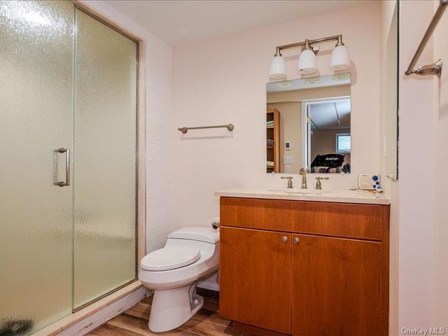 38 Fieldstone Lane, Oyster Bay, NY 11771