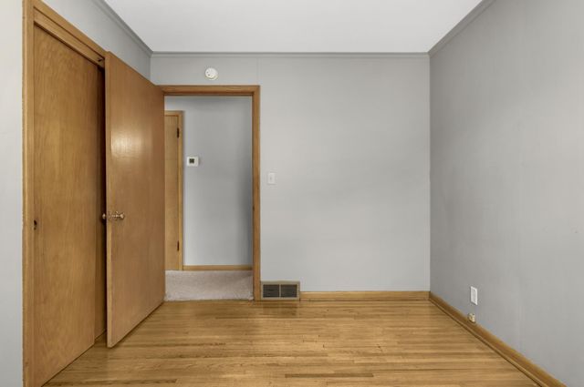 1811 Stanbridge Avenue, Roseville, MN 55113