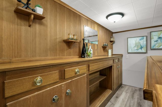 1811 Stanbridge Avenue, Roseville, MN 55113