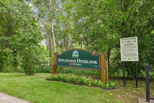 1811 Stanbridge Avenue, Roseville, MN 55113