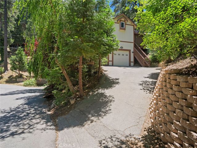 24599 Geneva, Crestline, CA 92325